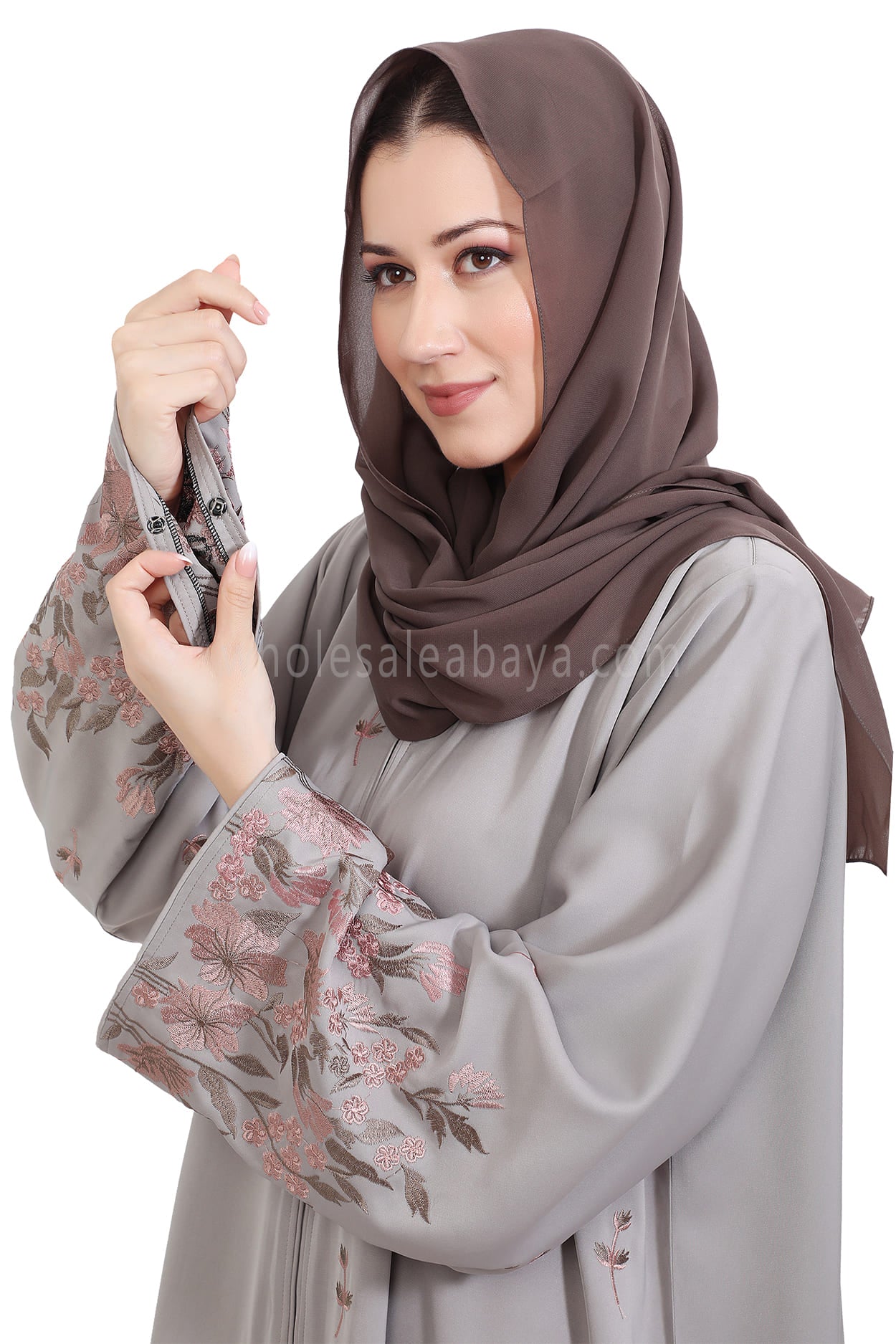 Nida Open Abaya With Motif Embroidery And Embroidered Sleeves