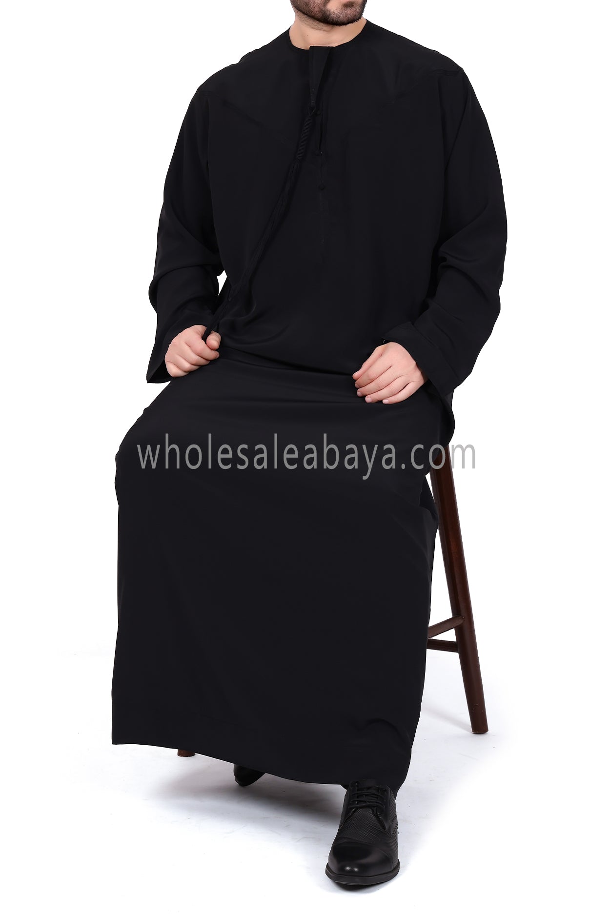 Men's Premium Emirati Thoube With Buttons & Tassel Black