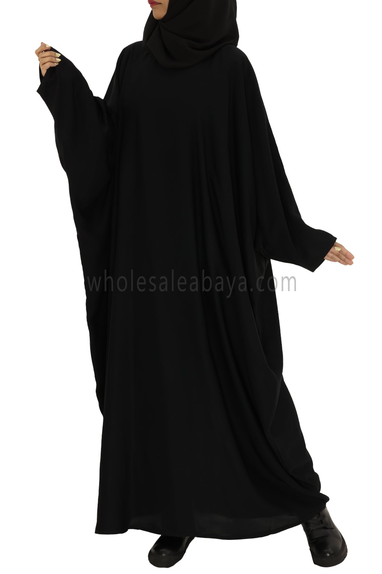 Plain Closed Butterfly Abaya With Inner Belt Black Colour