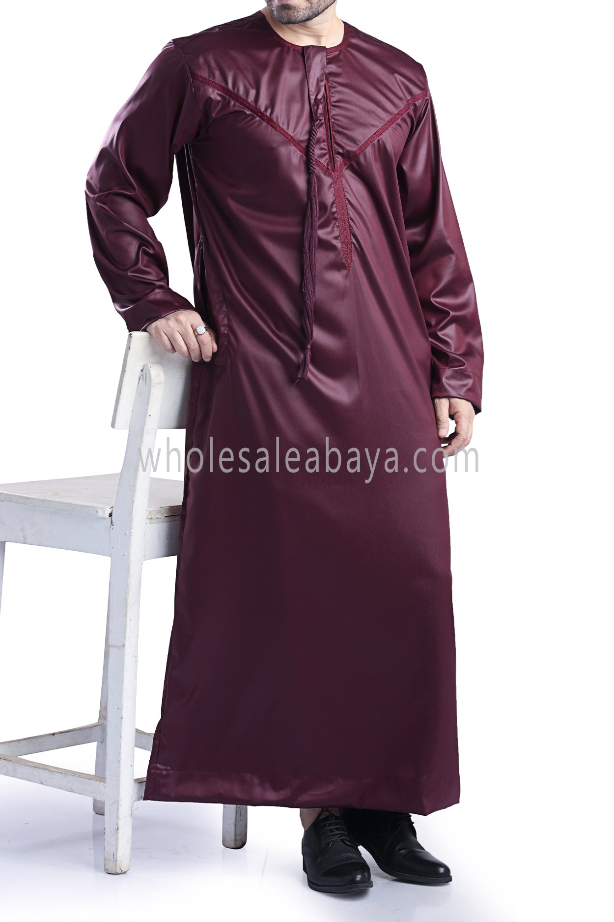 Men's Shiny Omani Thoube with Designer Tassel Burgundy