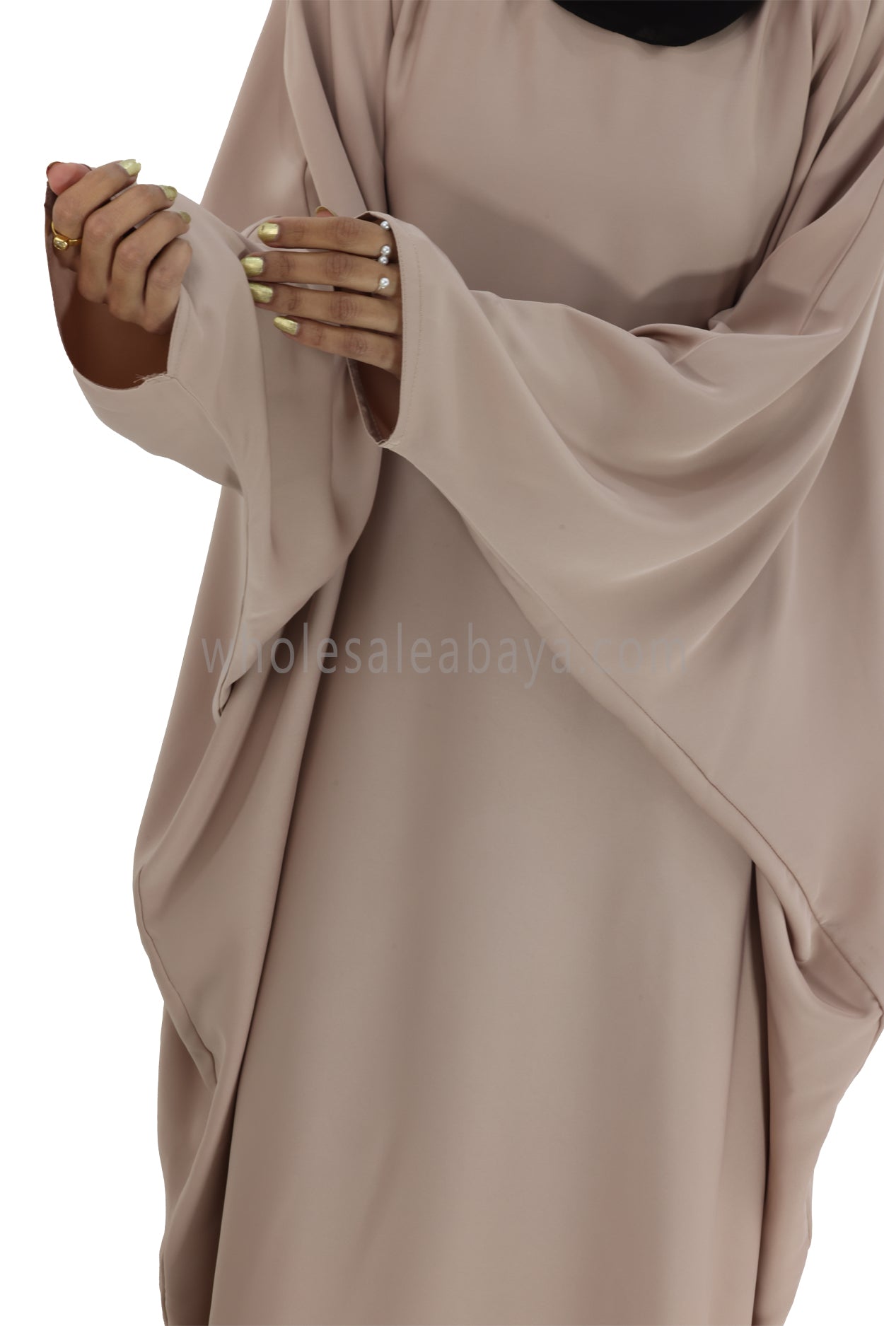 Plain Closed Butterfly Abaya With Inner Belt Ivory Colour