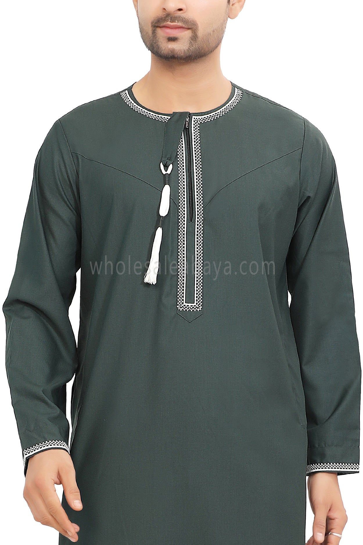 Men's Embroidered Omani Thoube With Tassel 90074 Emerald Green