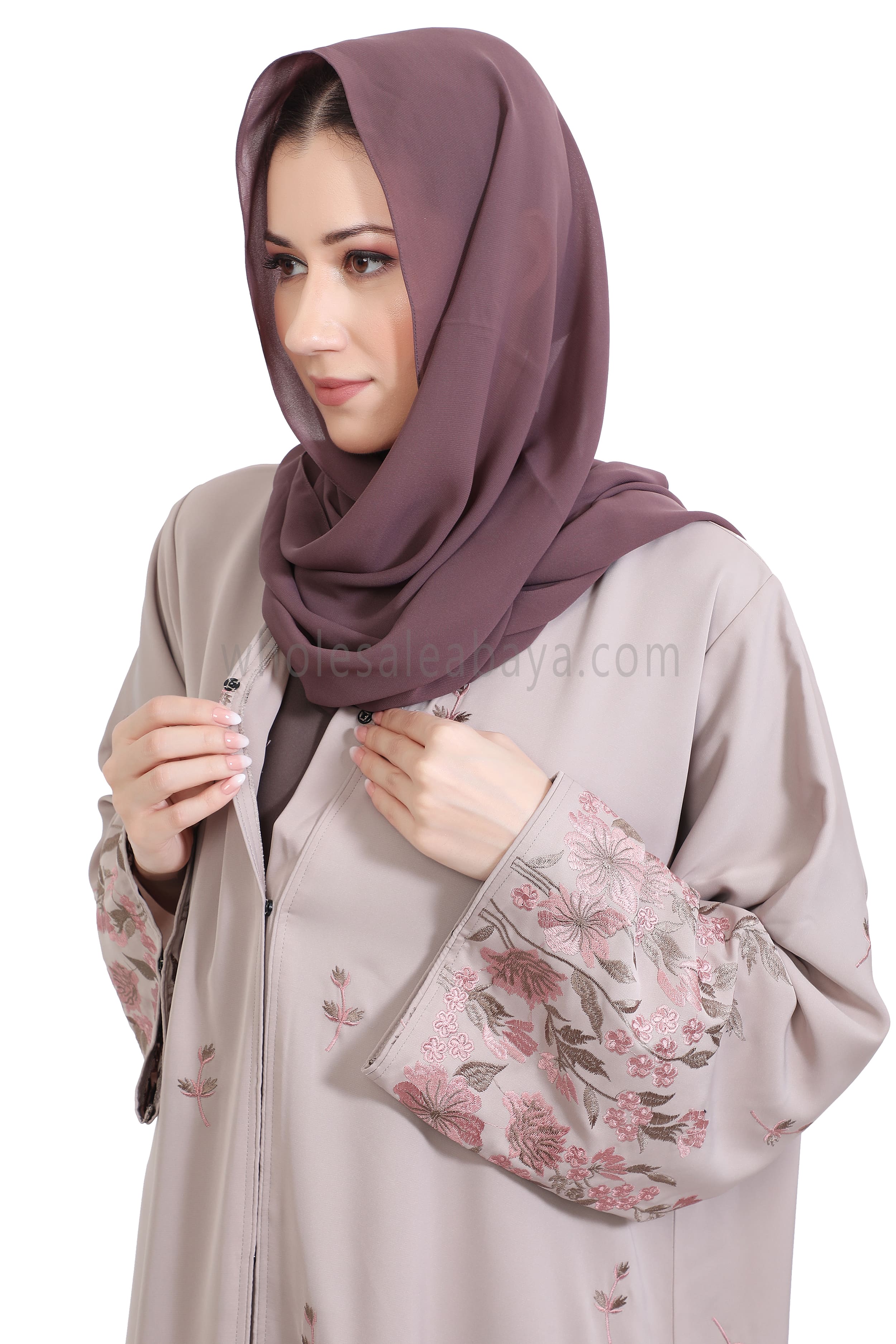 Nida Open Abaya With Motif Embroidery And Embroidered Sleeves