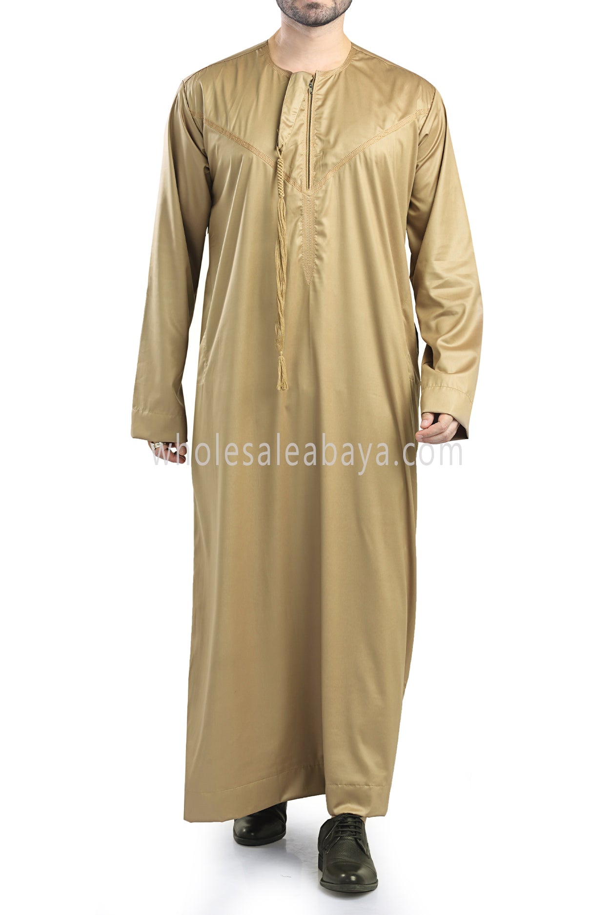 Men's Shiny Omani Thoube with Designer Tassel Gold