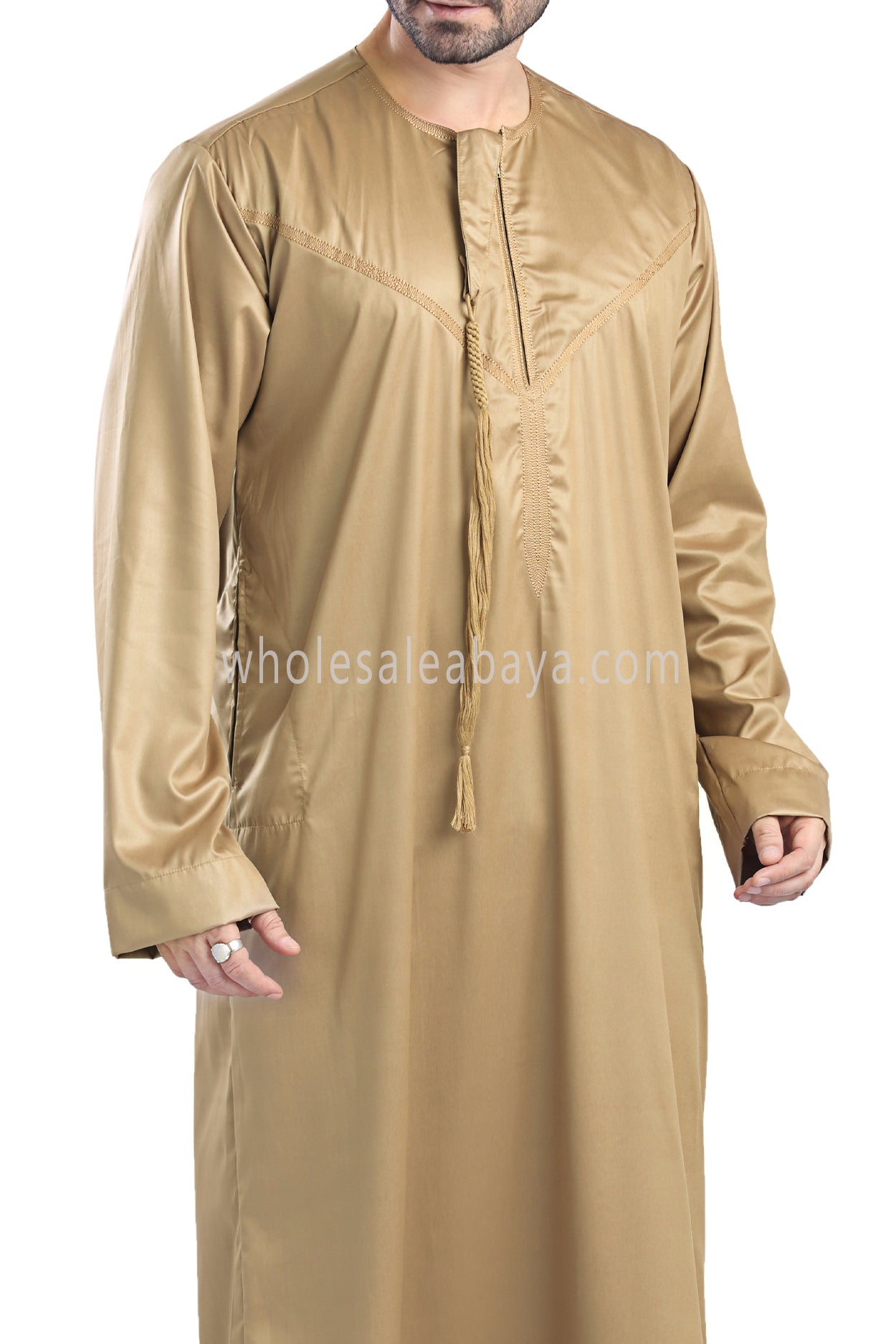 Men's Shiny Omani Thoube with Designer Tassel Gold