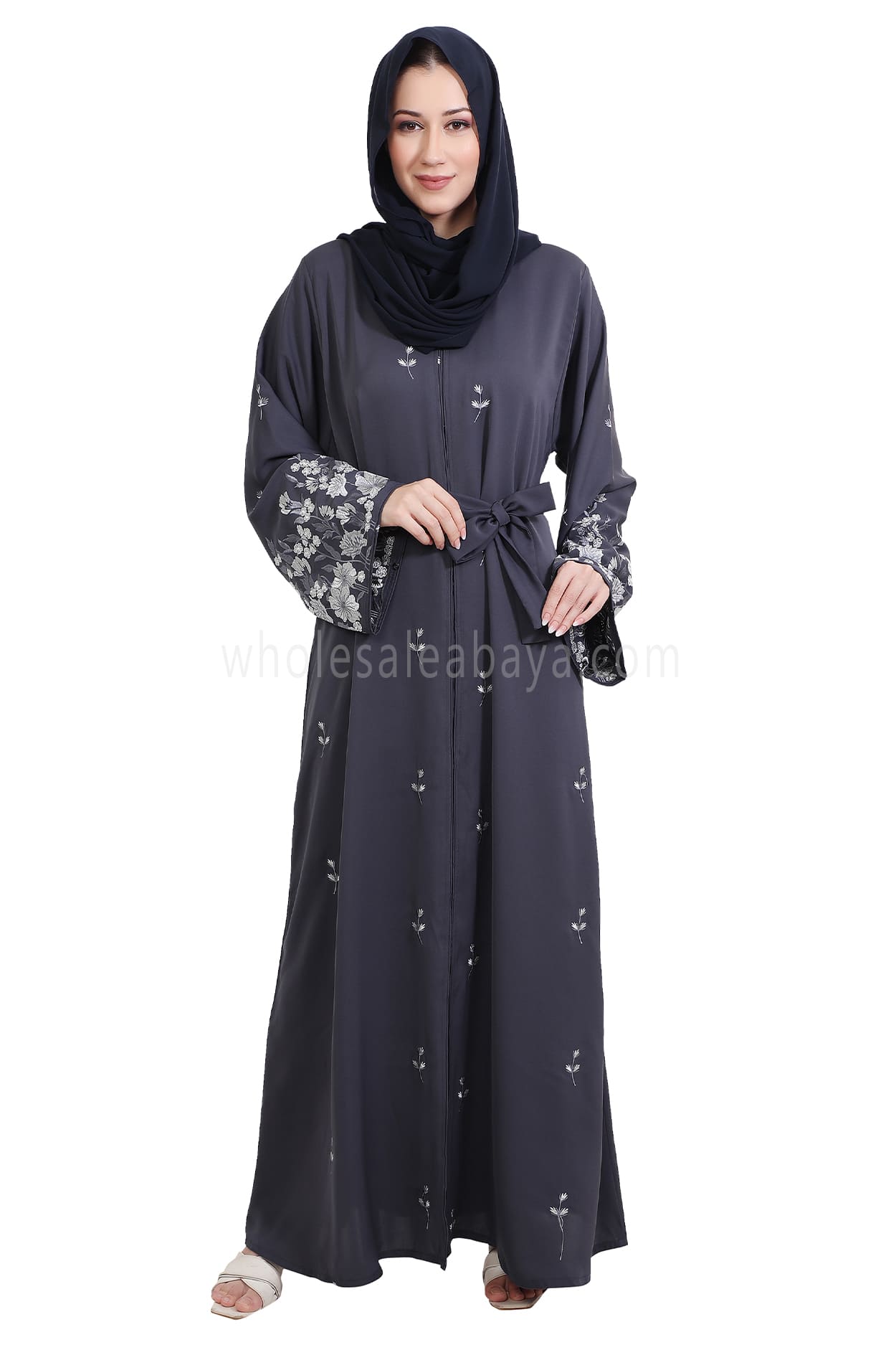 Nida Open Abaya With Motif Embroidery And Embroidered Sleeves