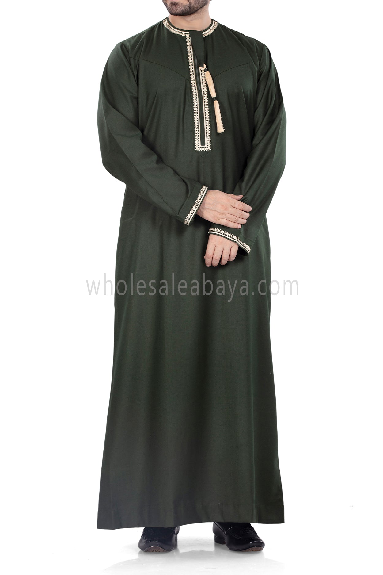 Men's Omani Thoube with Embroidery and Designer Tassel Forest