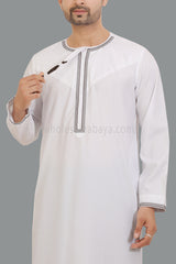 Men's Embroidered Omani Thoube With Tassel 90074 White