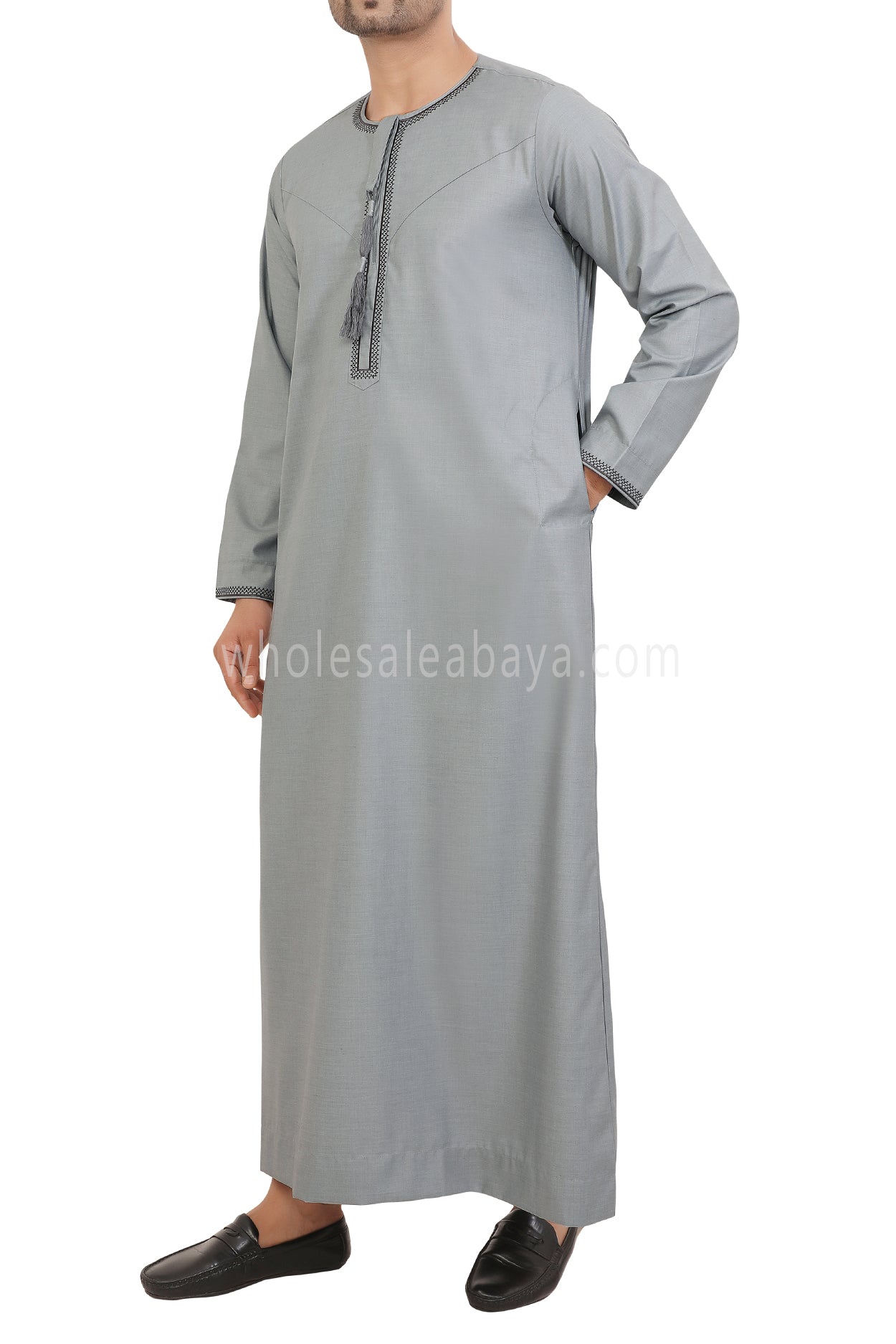 Men's Embroidered Omani Thoube With Tassel 90074 Light Grey