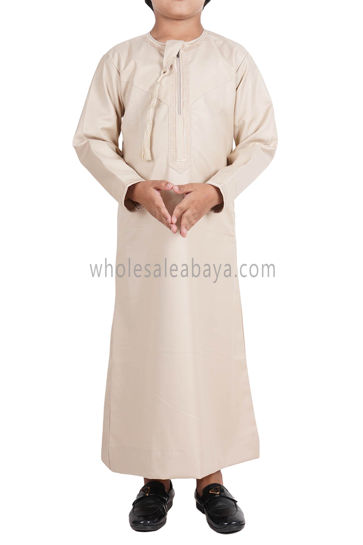 Boy's Omani Thoube With Designer Embroidery and Tassel