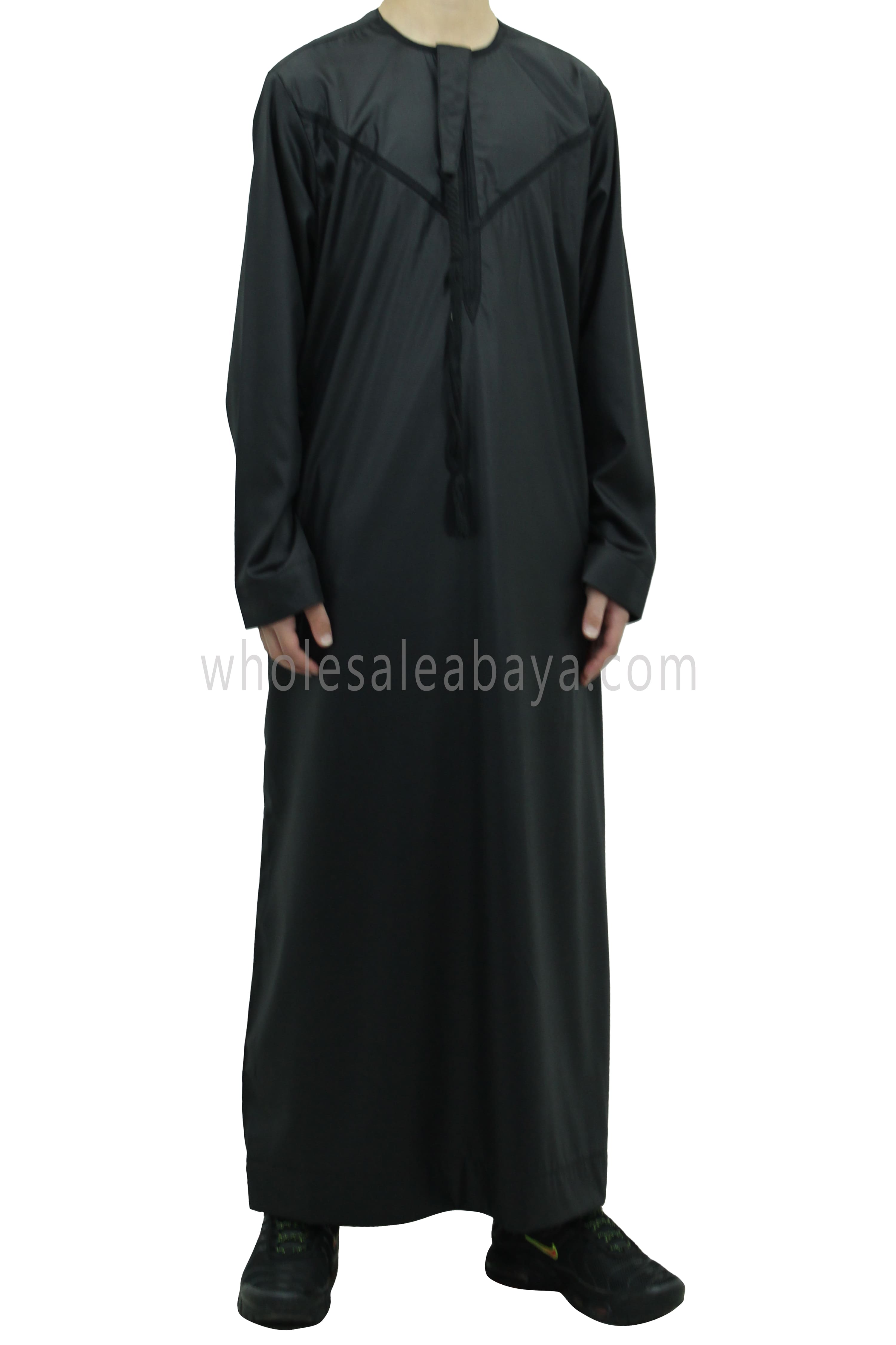 Boy's Traditional Emirati Style Thoube